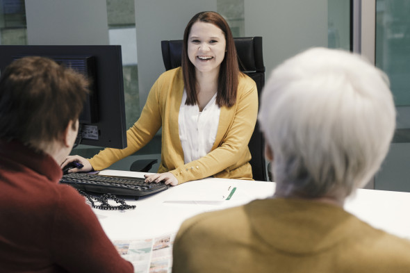 bWFpbi9wYWdlcy9ob21lLzdhMmIzM2EzY2JlODkwMDAwN2JmOGQ1OTUzM2JiZmUwLmpwZw==