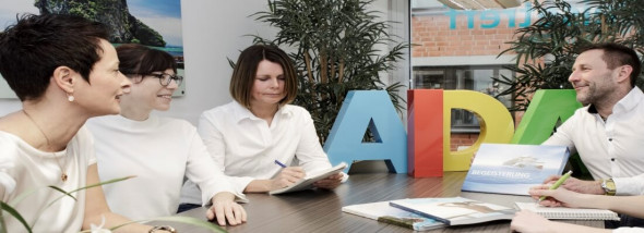 bWFpbi9wYWdlcy9ob21lLzdhMmIzM2EzY2JlODkwMDAwN2JmOGQ1OTUzM2JiZmUwLmpwZw==